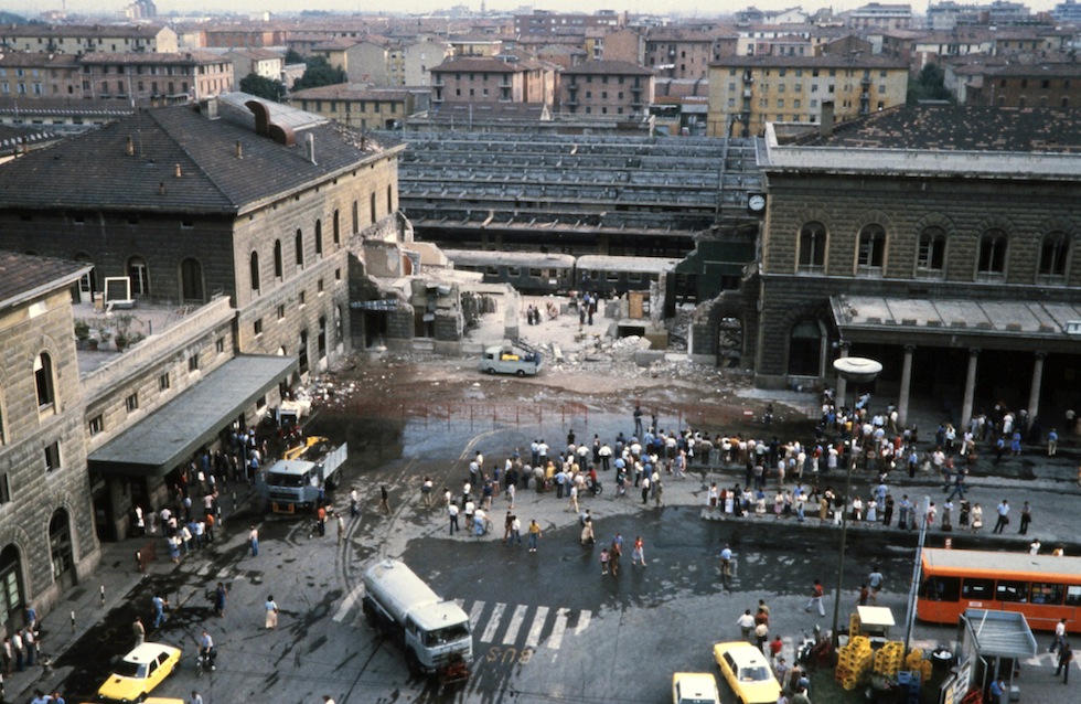 La strage del 2 agosto 1980 alla stazione di Bologna nella narrazione dei testimoni