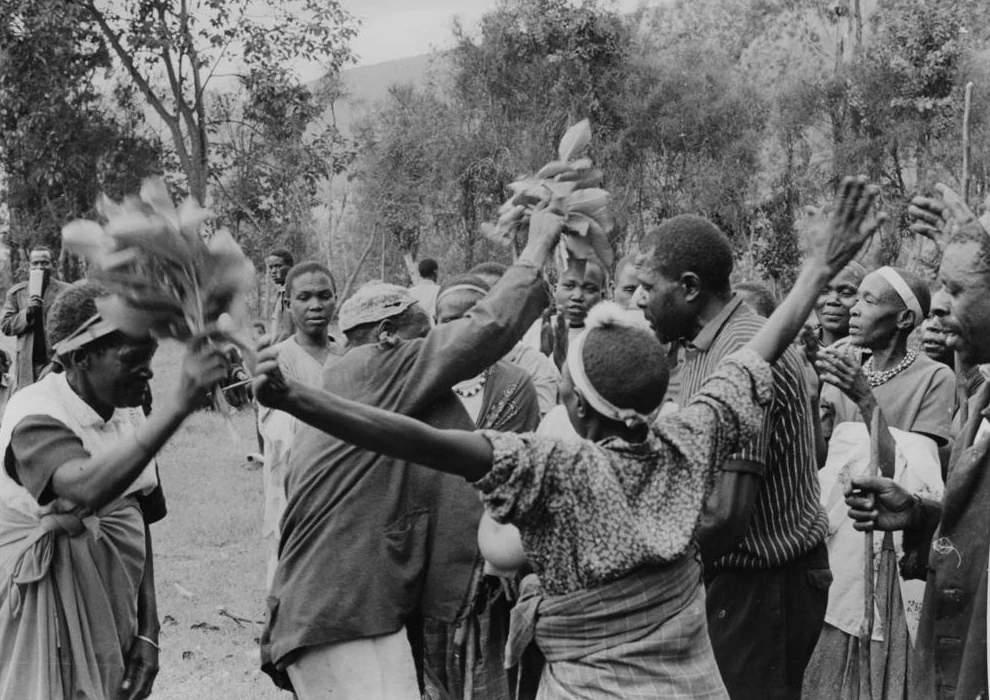 Note sulle pratiche terapeutiche consuetudinarie in Rwanda tra colonialismo e seconda repubblica